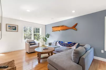 380 N Wheaton Ave, Seekonk, MA 02771 - Photo 10