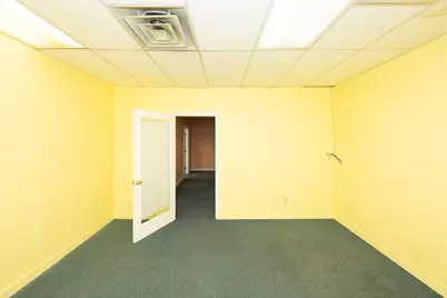 482 Southbridge Street #212, Auburn, MA 01501 - Photo 12