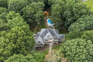4 Iroquois Ln, Wilbraham, MA 01095 - Photo 2