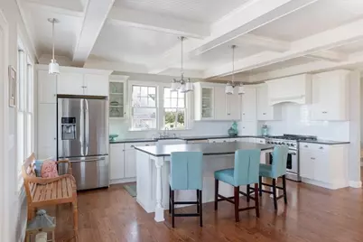 10 Whitehead Ave, Hull, MA 02045 - Photo 8