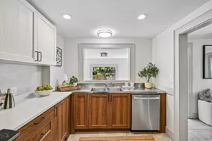 254 Russell St, Woburn, MA 01801 - Photo 12