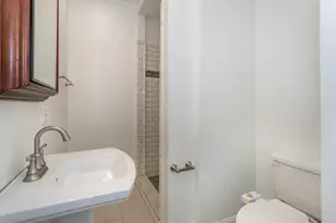 18 Kittredge St, Boston, MA 02131 - Photo 18