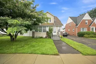90 Bonneville Ave, Chicopee, MA 01013 - Photo 2