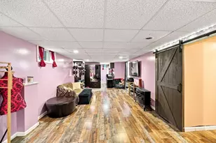 90 Bonneville Ave, Chicopee, MA 01013 - Photo 34