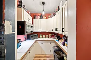 90 Bonneville Ave, Chicopee, MA 01013 - Photo 14
