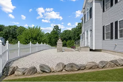 3 Moore Dr, Millbury, MA 01527 - Photo 2