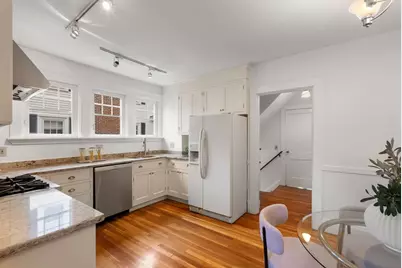 855 Commonwealth Ave, Newton, MA 02459 - Photo 6