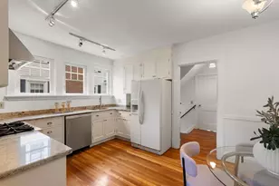 855 Commonwealth Ave, Newton, MA 02459 - Photo 6