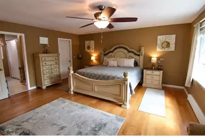 9 Zamora St, Saugus, MA 01906 - Photo 24