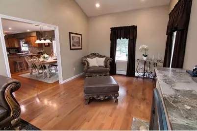 9 Zamora St, Saugus, MA 01906 - Photo 10