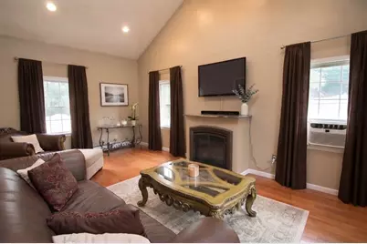 9 Zamora St, Saugus, MA 01906 - Photo 8