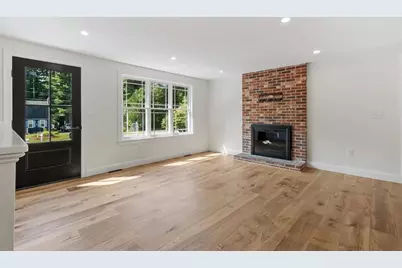 63 Maplewood Dr, Townsend, MA 01469 - Photo 6