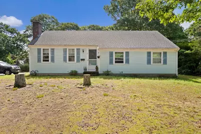 24 S Sea Ave, Yarmouth, MA 02601 - Photo 2