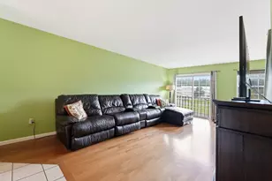 17 Waters Edge, Ludlow, MA 01056 - Photo 8