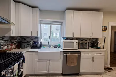 35 Peck St, Attleboro, MA 02703 - Photo 4