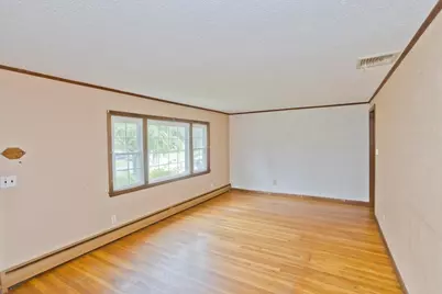 67 Warwick Rd, Chicopee, MA 01020 - Photo 4