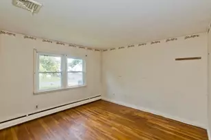 67 Warwick Rd, Chicopee, MA 01020 - Photo 12