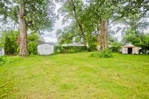 67 Warwick Rd, Chicopee, MA 01020 - Photo 20