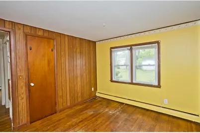 67 Warwick Rd, Chicopee, MA 01020 - Photo 10