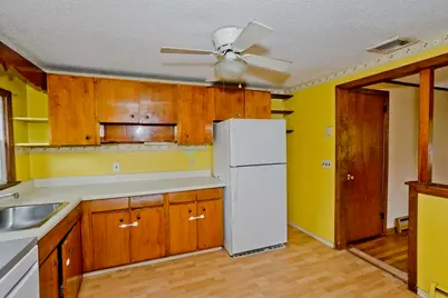 67 Warwick Rd, Chicopee, MA 01020 - Photo 8