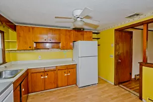 67 Warwick Rd, Chicopee, MA 01020 - Photo 8