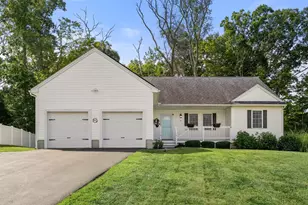 42 Highfield Dr, Southbridge, MA 01550 - Photo 2