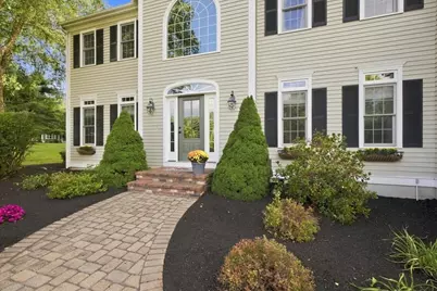 11 Evergreen Rd, Norfolk, MA 02056 - Photo 2