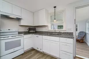 18 Ruthellen Rd, Hudson, MA 01749 - Photo 12