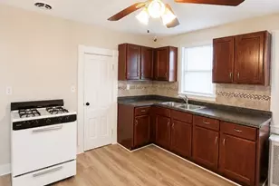 508 Hillman St, New Bedford, MA 02740 - Photo 8