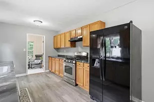 142 Cooper, Agawam, MA 01001 - Photo 18