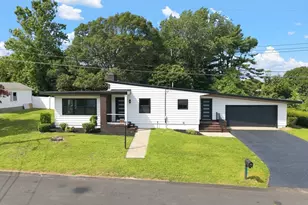 21 Hilltop Rd, Dartmouth, MA 02747 - Photo 1