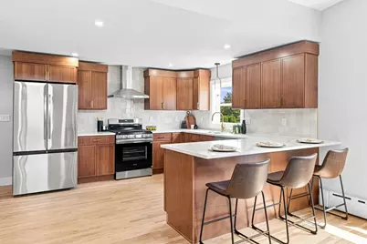 21 Hilltop Rd, Dartmouth, MA 02747 - Photo 8