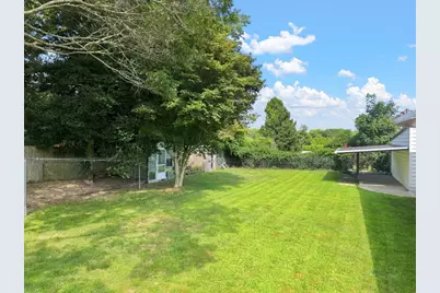 21 Hilltop Rd, Dartmouth, MA 02747 - Photo 24