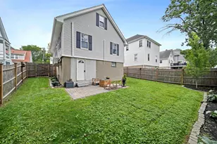 18 Thurlow St, Boston, MA 02132 - Photo 24