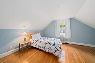 18 Thurlow St, Boston, MA 02132 - Photo 20
