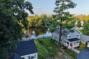 2 Colonial Rd, Lynnfield, MA 01940 - Photo 10