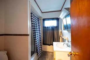 610 Bradford Ave, Fall River, MA 02721 - Photo 10