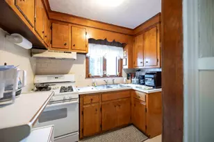 610 Bradford Ave, Fall River, MA 02721 - Photo 14