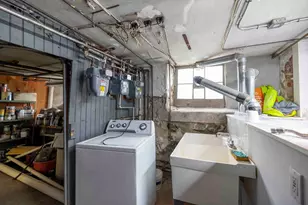 1025 Globe St, Fall River, MA 02724 - Photo 28