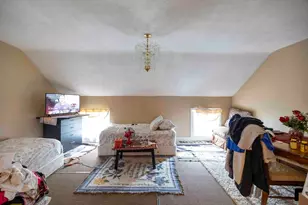 593 Plymouth Ave, Fall River, MA 02721 - Photo 8