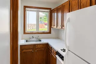 164 Hood St, Fall River, MA 02720 - Photo 12
