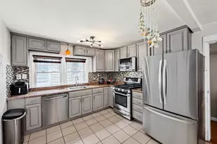 76 Baldwin Ave, Everett, MA 02149 - Photo 6