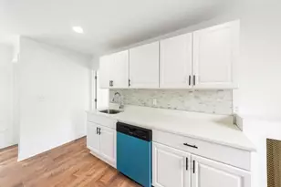 16 Oakes St, Everett, MA 02420 - Photo 8