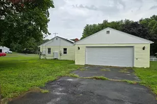 27 Feeding Hills Rd, Southwick, MA 01077 - Photo 18