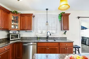92 Tarkiln Pl, New Bedford, MA 02745 - Photo 12