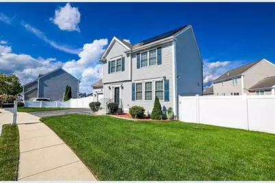 92 Tarkiln Pl, New Bedford, MA 02745 - Photo 2