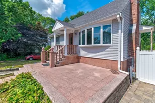 63 Dickerman Ln, Braintree, MA 02184 - Photo 2