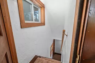 102 Sayles St, Southbridge, MA 01550 - Photo 34