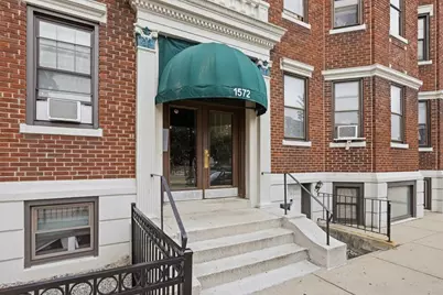1572 Commonwealth Ave #6, Boston, MA 02135 - Photo 4