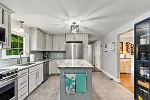 8 Mellen St, Hopedale, MA 01747 - Photo 10